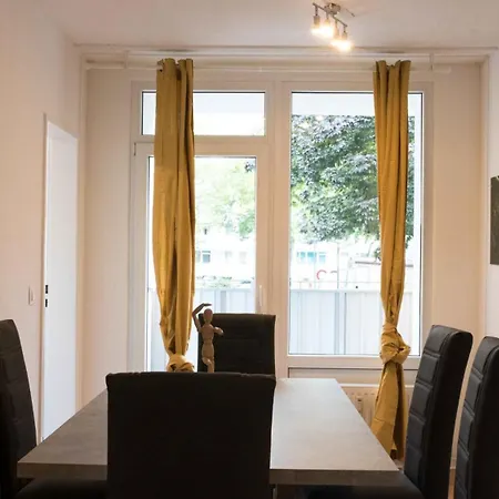 Work & In Apartment Dusseldorf